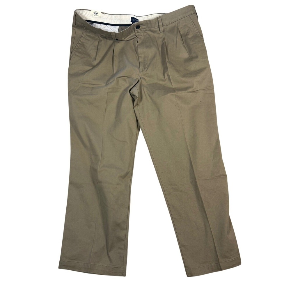 Dockers Mens Classic Fit Flat Front Easy Khaki Pleated Pants Size 42x30 Tan New